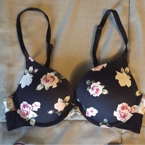 Victoria’s Secret floral bra